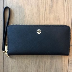 Brand New Tory Burch Robinson Leather Wallet